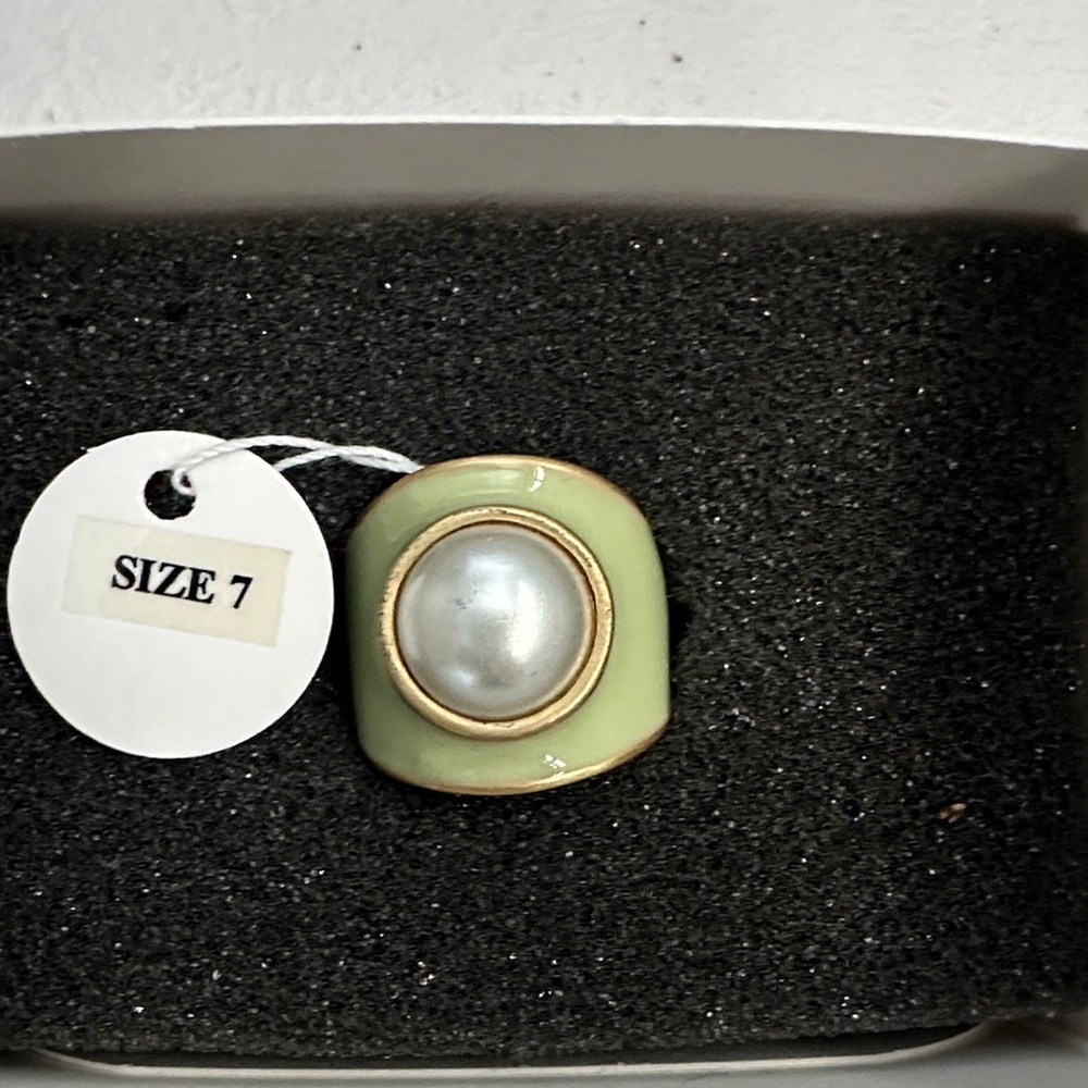 Lia Sophia Crème De Menthe Ring